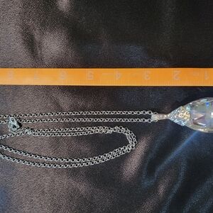 Elegant Silver Necklace with Crystal Pendant